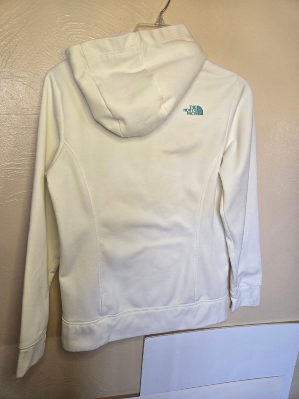 Ladies North Face Logo White Slim Fit Pullover Size Medium Outdoors Premium - Picture 2 of 7